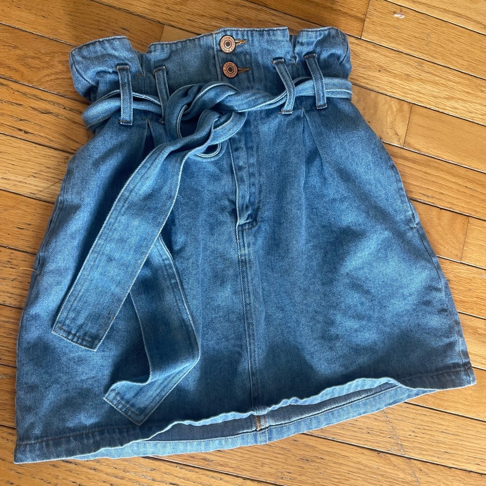 Forever 21 Women Skirt Size S Blue Denim‎ Modern High Waist Paperbag Mini